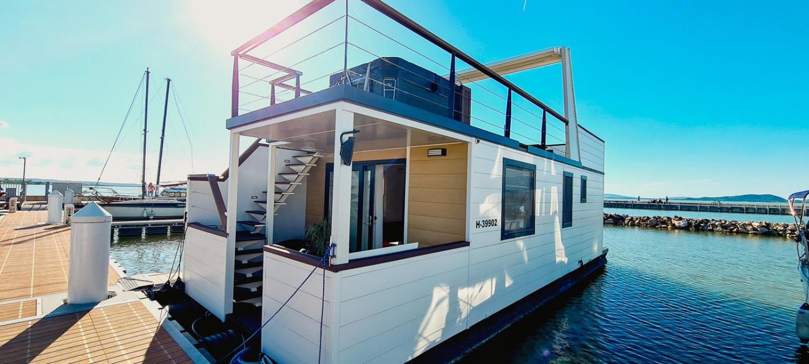 Fenyves Yacht Club Superior Hotel Балатонфенивес Екстериор снимка